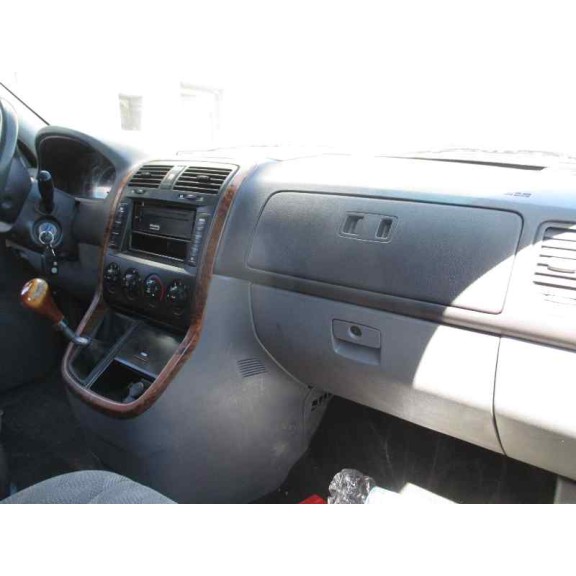 kia carnival ii del año 2003