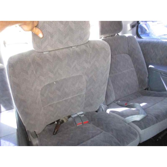 kia carnival ii del año 2003