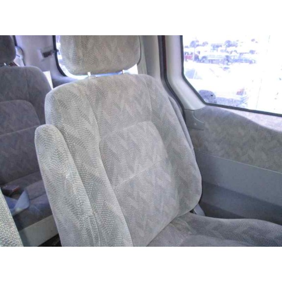 kia carnival ii del año 2003