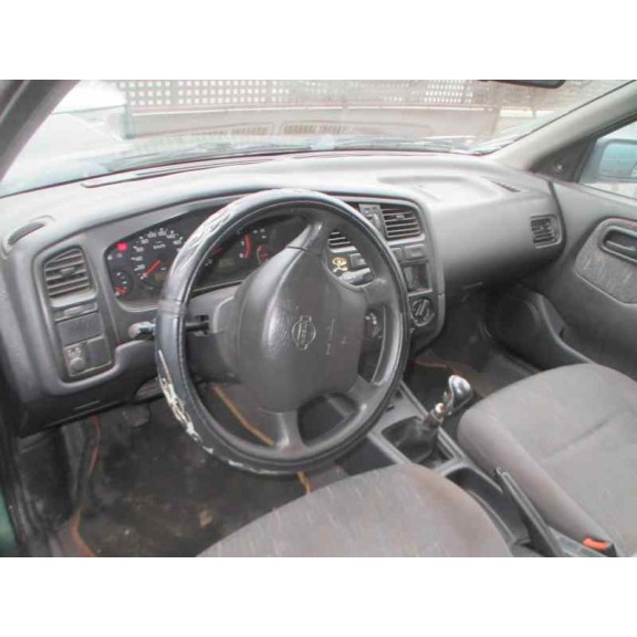 nissan primera berlina (p11) del año 1997