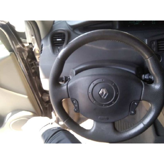 renault grand scenic del año 2004