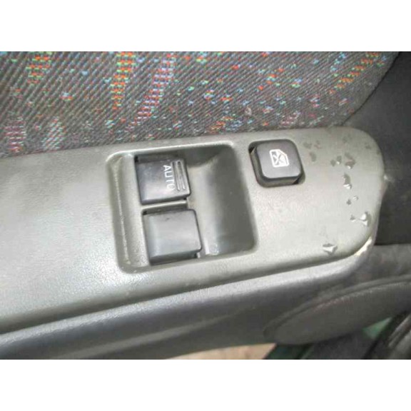 nissan primera berlina (p11) del año 1997