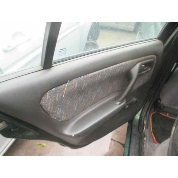 nissan primera berlina (p11) del año 1997