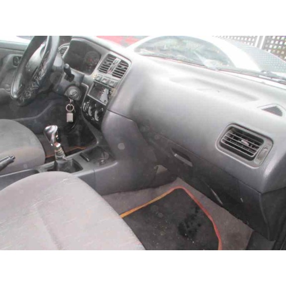 nissan primera berlina (p11) del año 1997