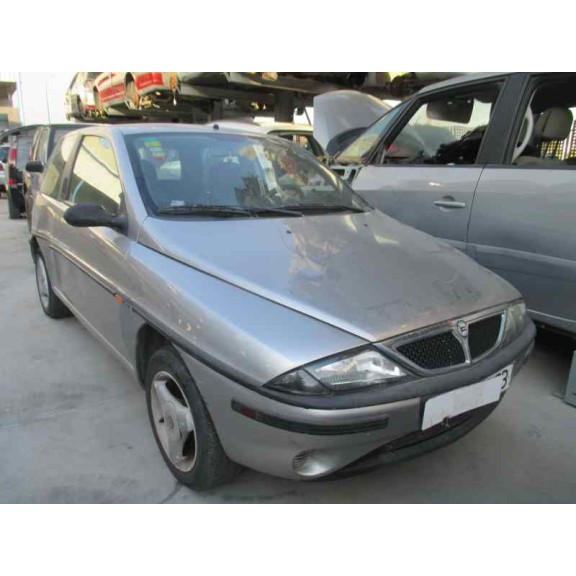 lancia lancia y del año 1996