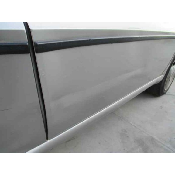 lancia lancia y del año 1996