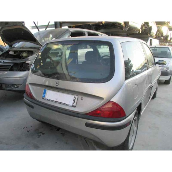 lancia lancia y del año 1996