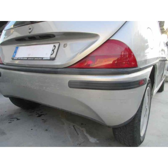 lancia lancia y del año 1996