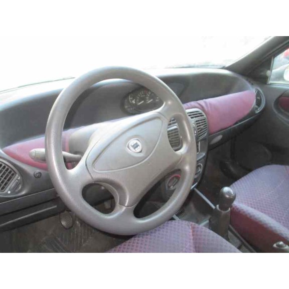 lancia lancia y del año 1996