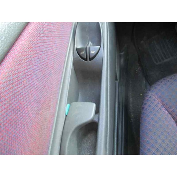 lancia lancia y del año 1996