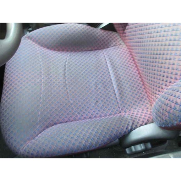 lancia lancia y del año 1996