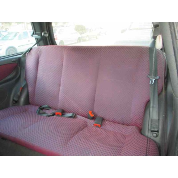 lancia lancia y del año 1996