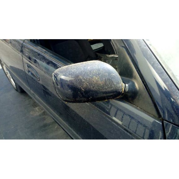 toyota avensis berlina (t 22) del año 2000