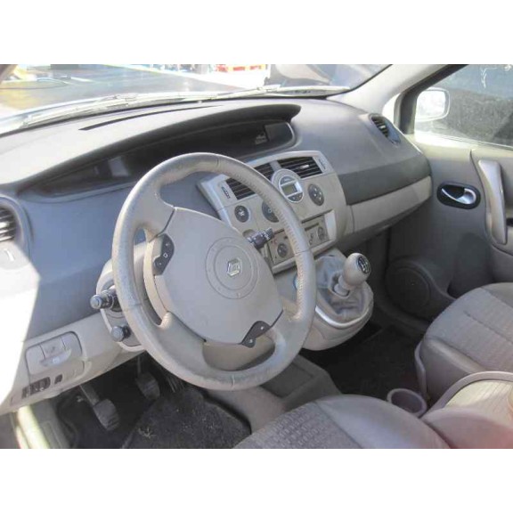 renault scenic ii del año 2005