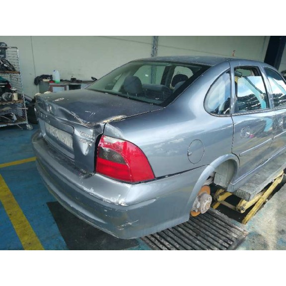 opel vectra b berlina del año 2001