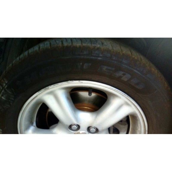 toyota avensis berlina (t 22) del año 2000