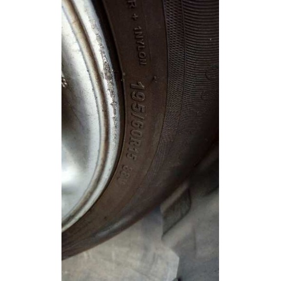 toyota avensis berlina (t 22) del año 2000