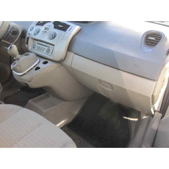 renault scenic ii del año 2005