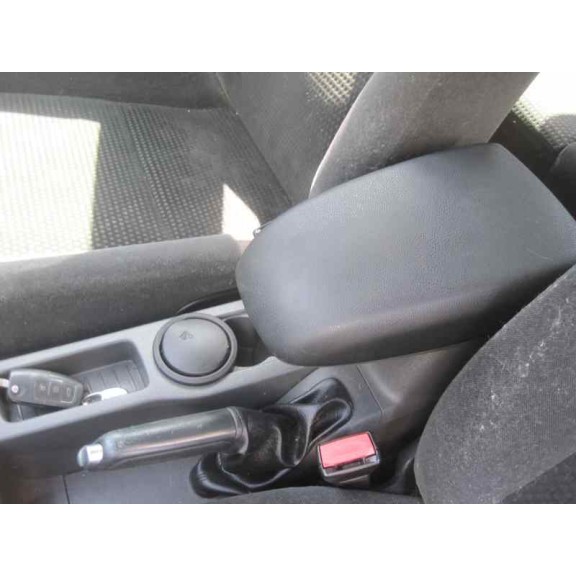 ford focus berlina (cap) del año 2006