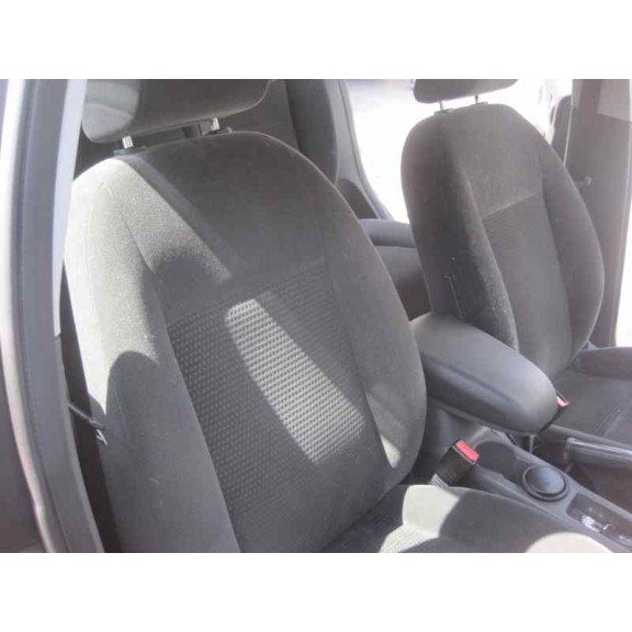 ford focus berlina (cap) del año 2006