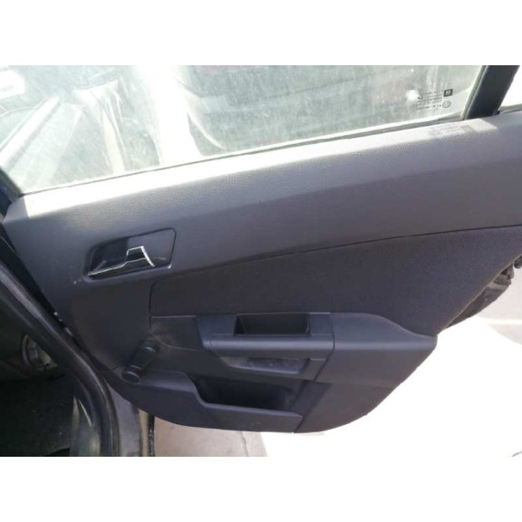 opel astra h berlina del año 2004