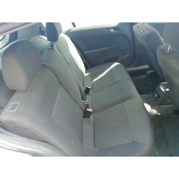 opel astra h berlina del año 2004