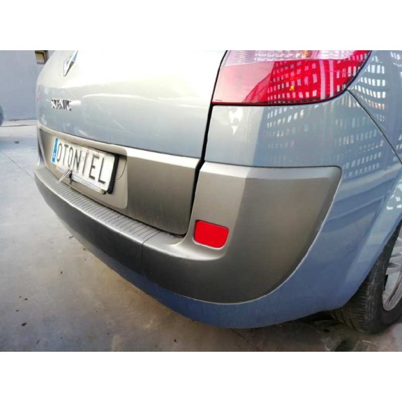 renault grand scenic del año 2004