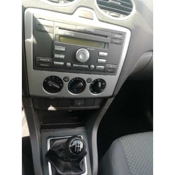 ford focus berlina (cap) del año 2005