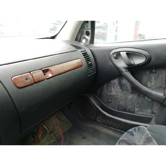 citroën xsara berlina del año 2003