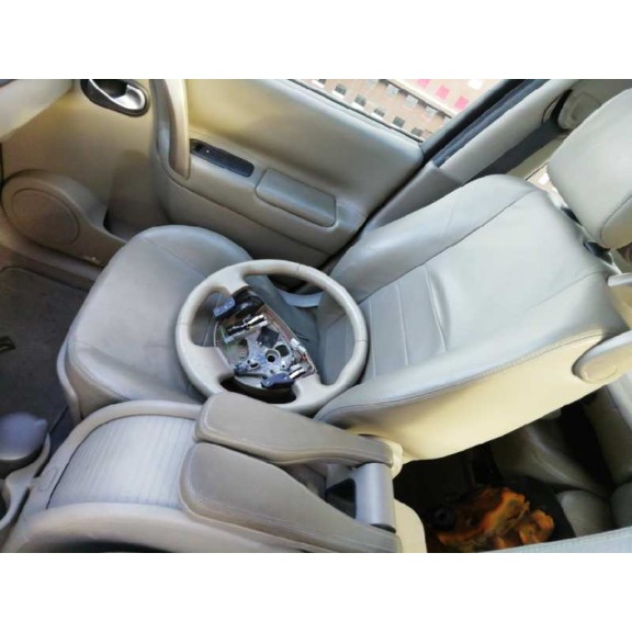 renault grand scenic del año 2004