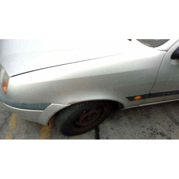 ford fiesta berlina (dx) del año 2000