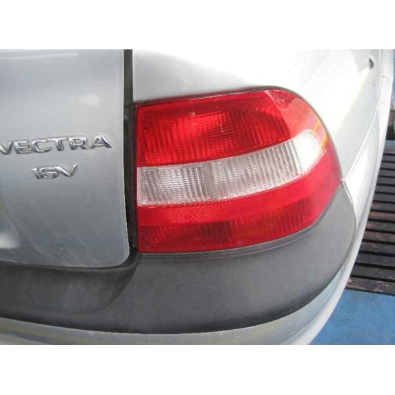 opel vectra b berlina del año 1999