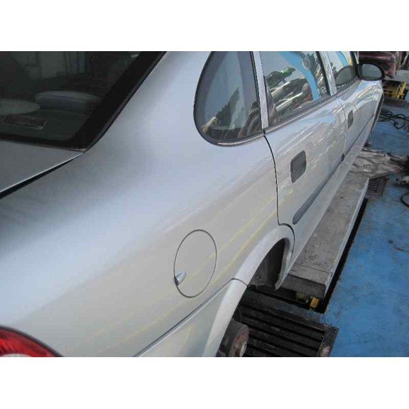 opel vectra b berlina del año 1999