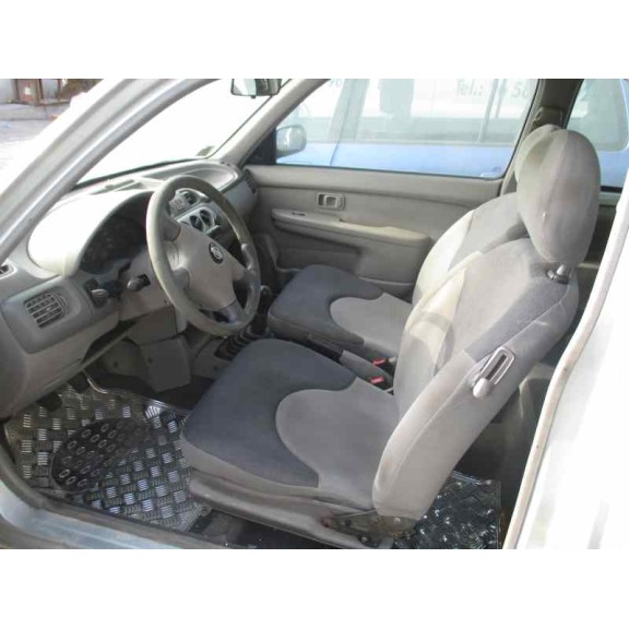 nissan micra (k11) del año 2001