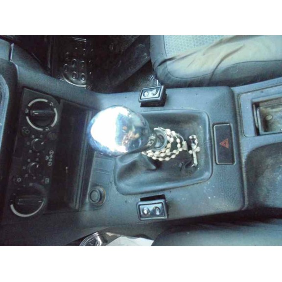 bmw serie 3 berlina (e36) del año 1999