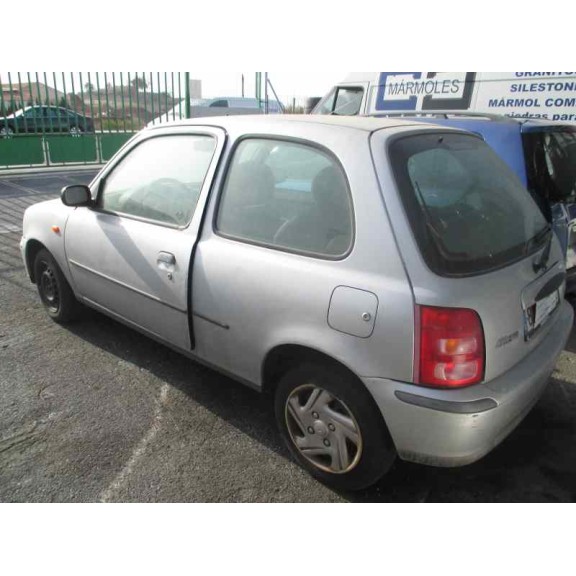 nissan micra (k11) del año 2001