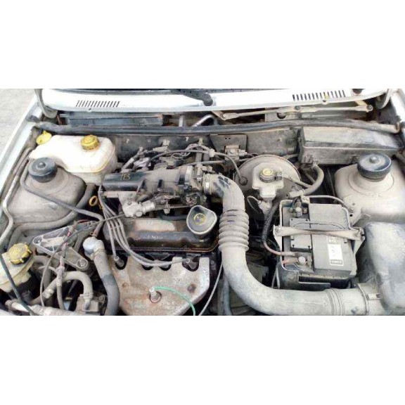 ford fiesta berlina (dx) del año 2000