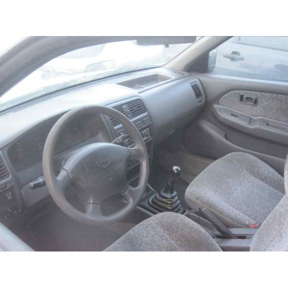 nissan almera (n15) del año 1999