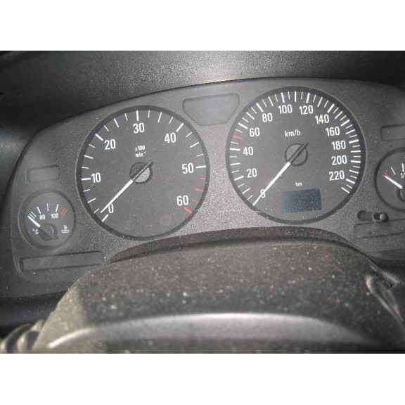 opel astra g berlina del año 2002