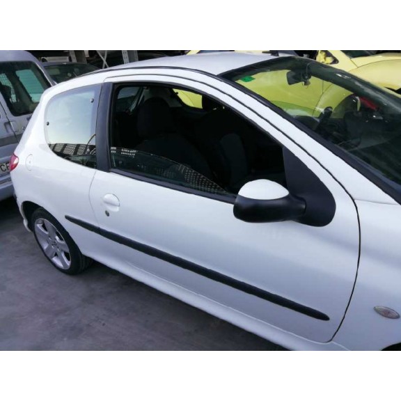 peugeot 206 berlina del año 2004