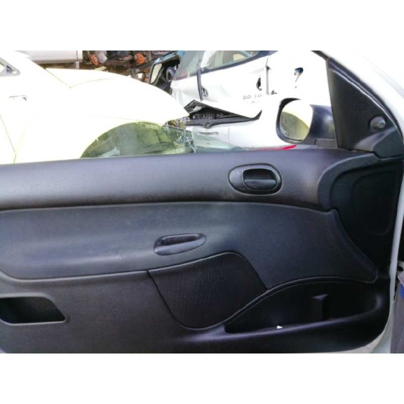 peugeot 206 berlina del año 2004