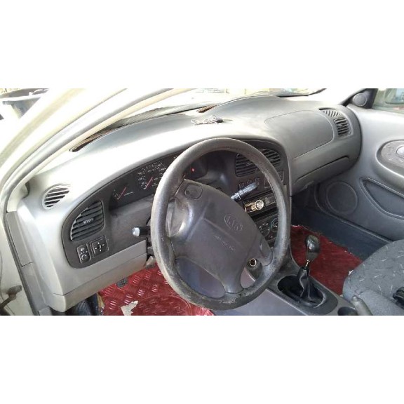 kia shuma del año 2000