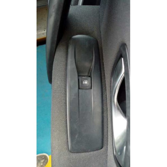 renault megane iii berlina 5 p del año 2010