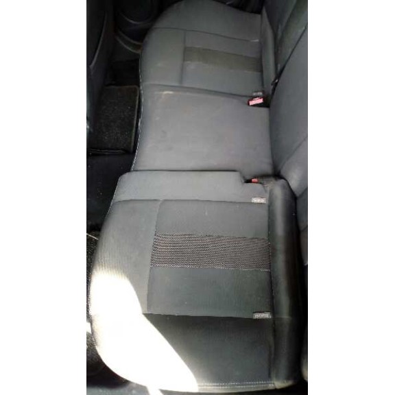 renault megane iii berlina 5 p del año 2010