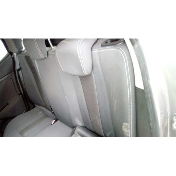 renault megane iii berlina 5 p del año 2010