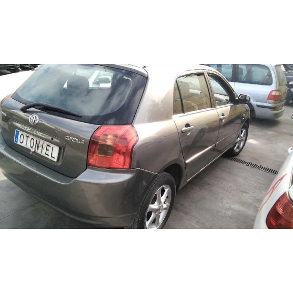 toyota corolla (e12) del año 2002