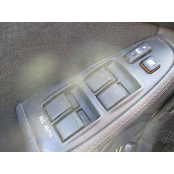 toyota avensis berlina (t25) del año 2004