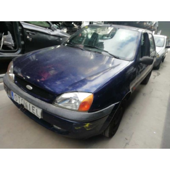 ford fiesta berlina (dx) del año 2001