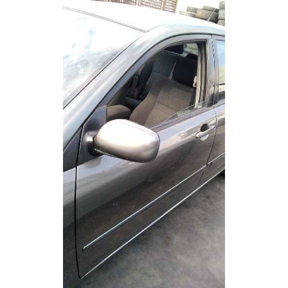 toyota corolla (e12) del año 2002