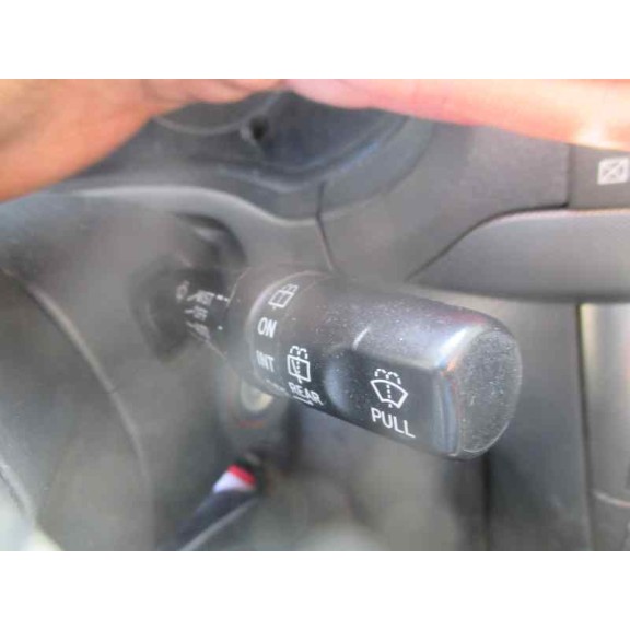 toyota avensis berlina (t25) del año 2004